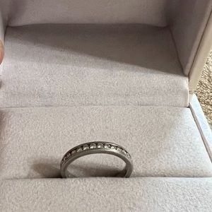 Hearts on Fire Eterne Milgrain platinum band